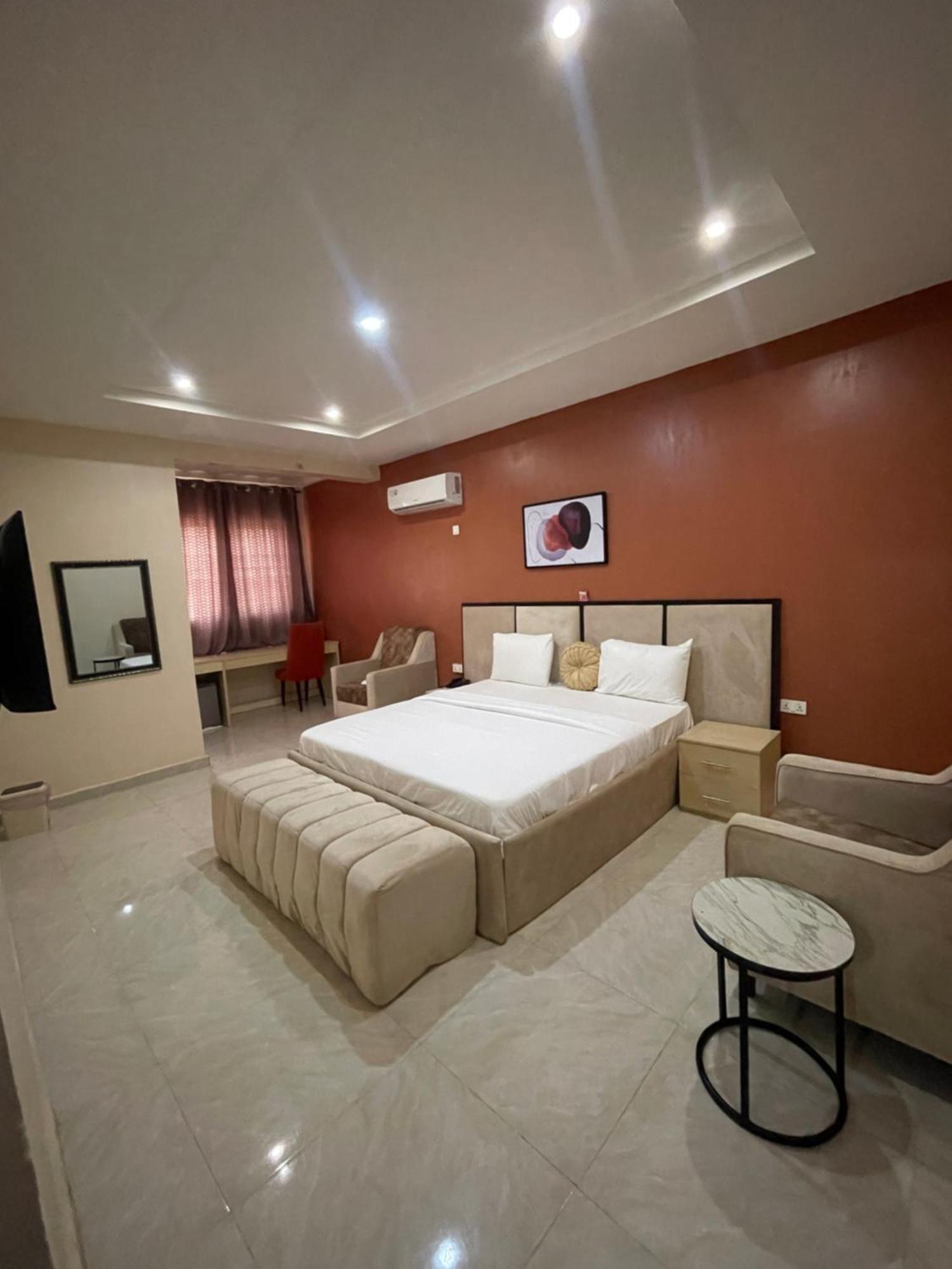 Nexus Xpress Hotel アブジャ エクステリア 写真