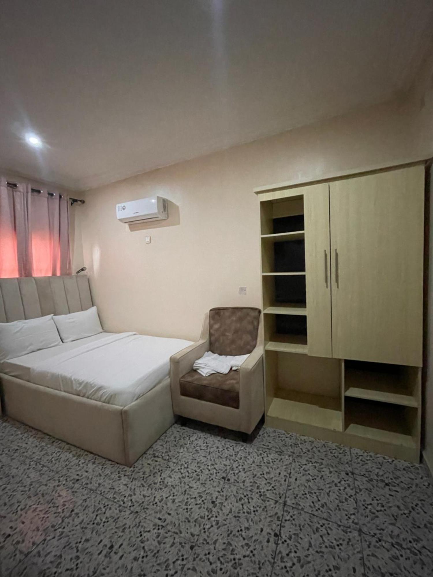 Nexus Xpress Hotel アブジャ エクステリア 写真